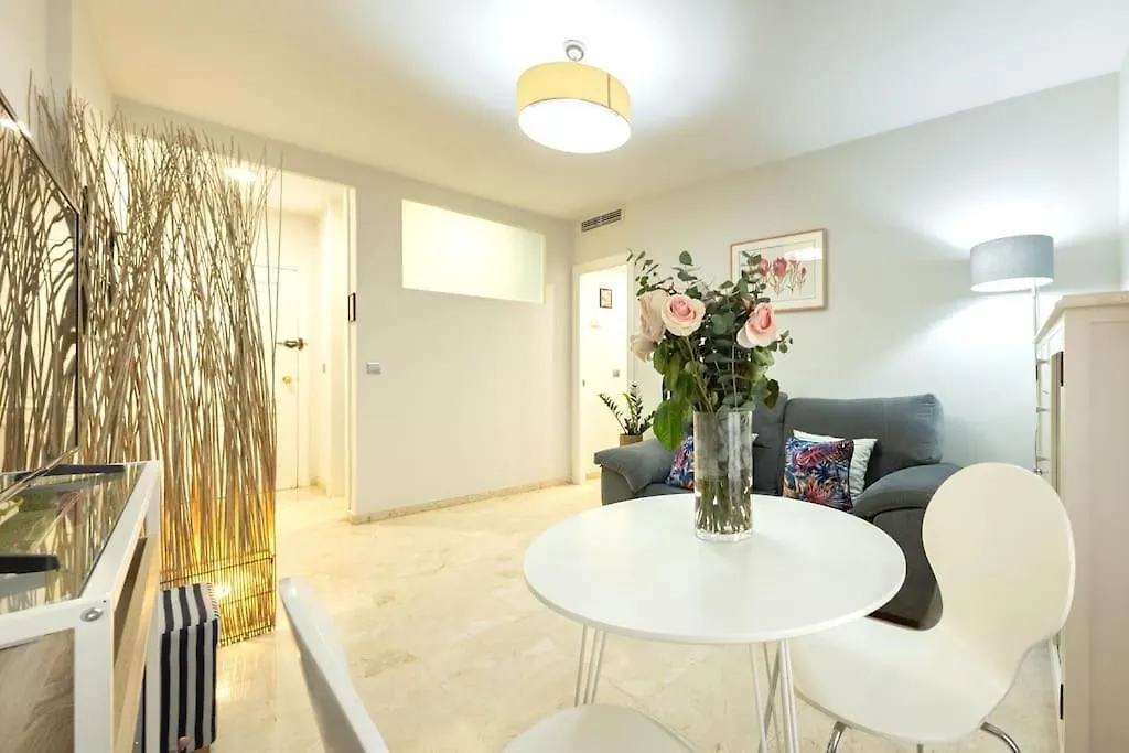 Pajaritos Center Suite By Valcambre 塞维利亚 0*,